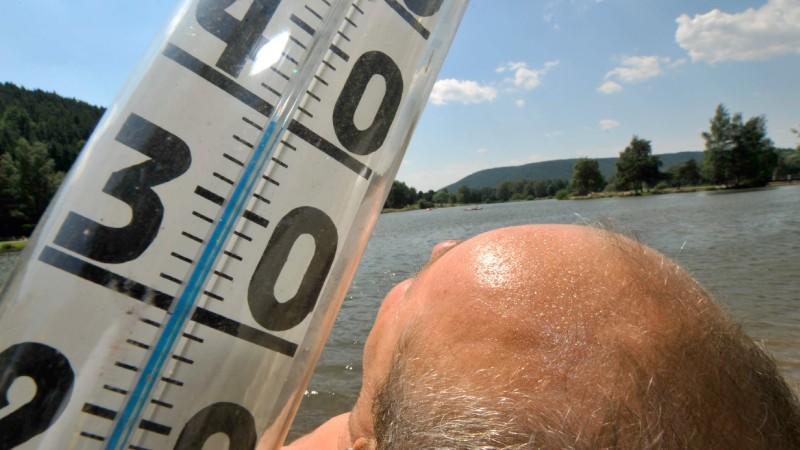 Nach Tropennacht ein tropischer Tag mit Unwetter